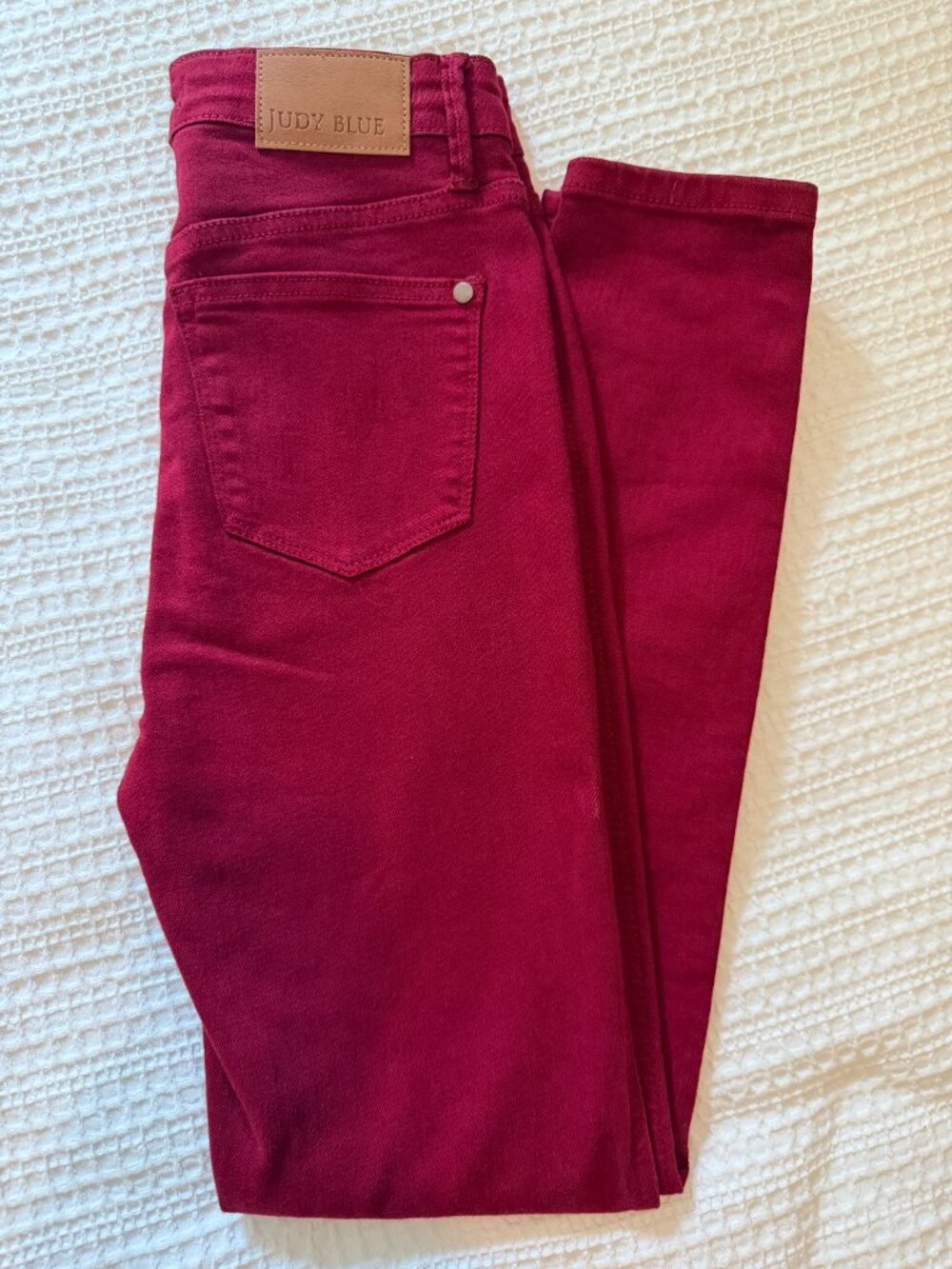 Judy Blue Jeans | Deep Red | Size 3/26 - Picture 2 of 6